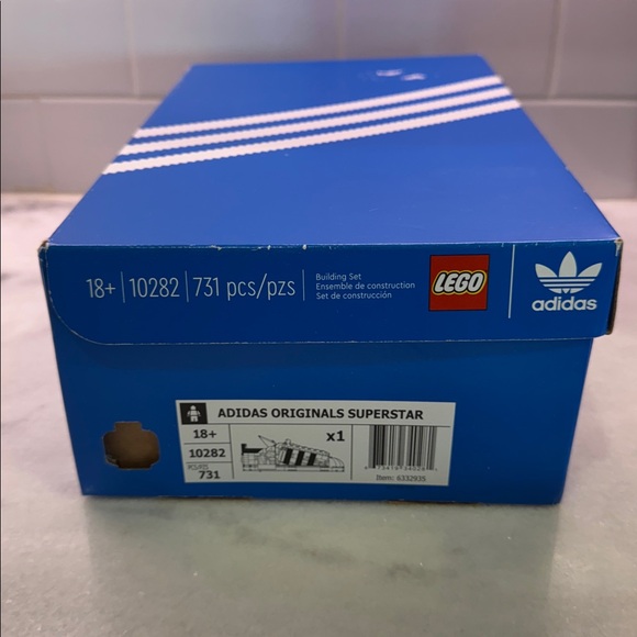 Lego Icons Adidas Superstar Building Set Black and White Retired New Unopened - Picture 3 of 7